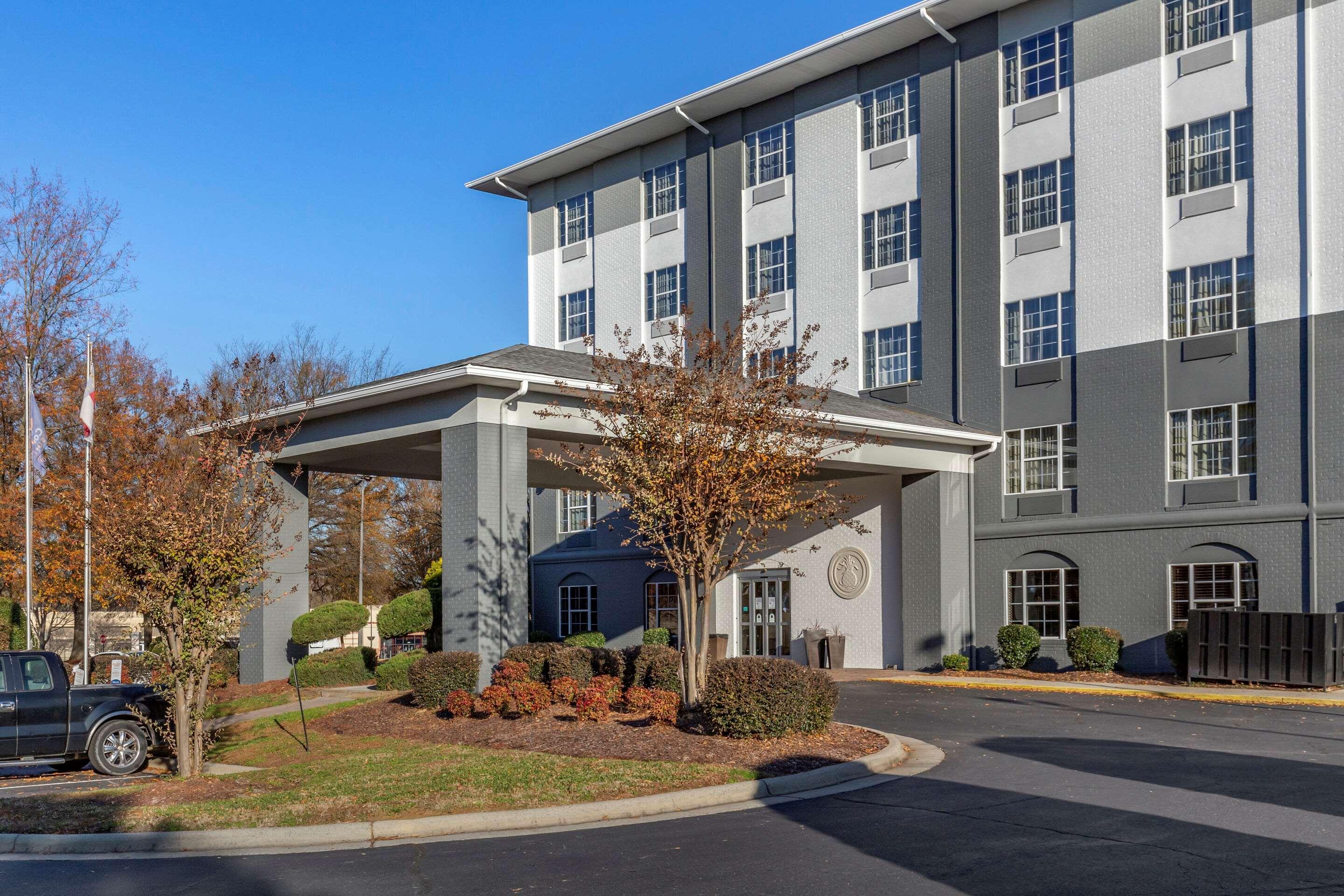 Comfort Suites Pineville - Ballantyne Area Exterior photo