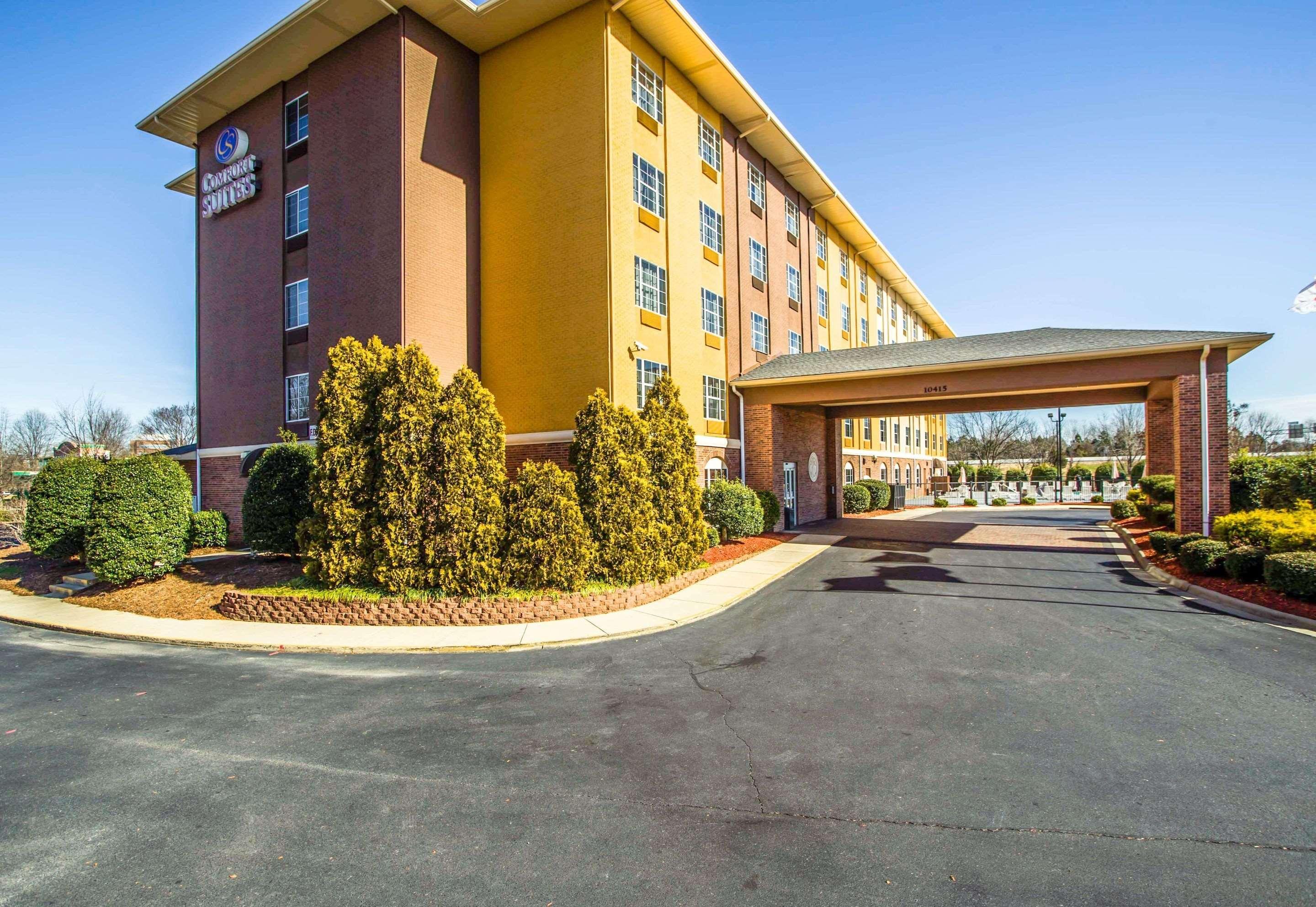 Comfort Suites Pineville - Ballantyne Area Exterior photo