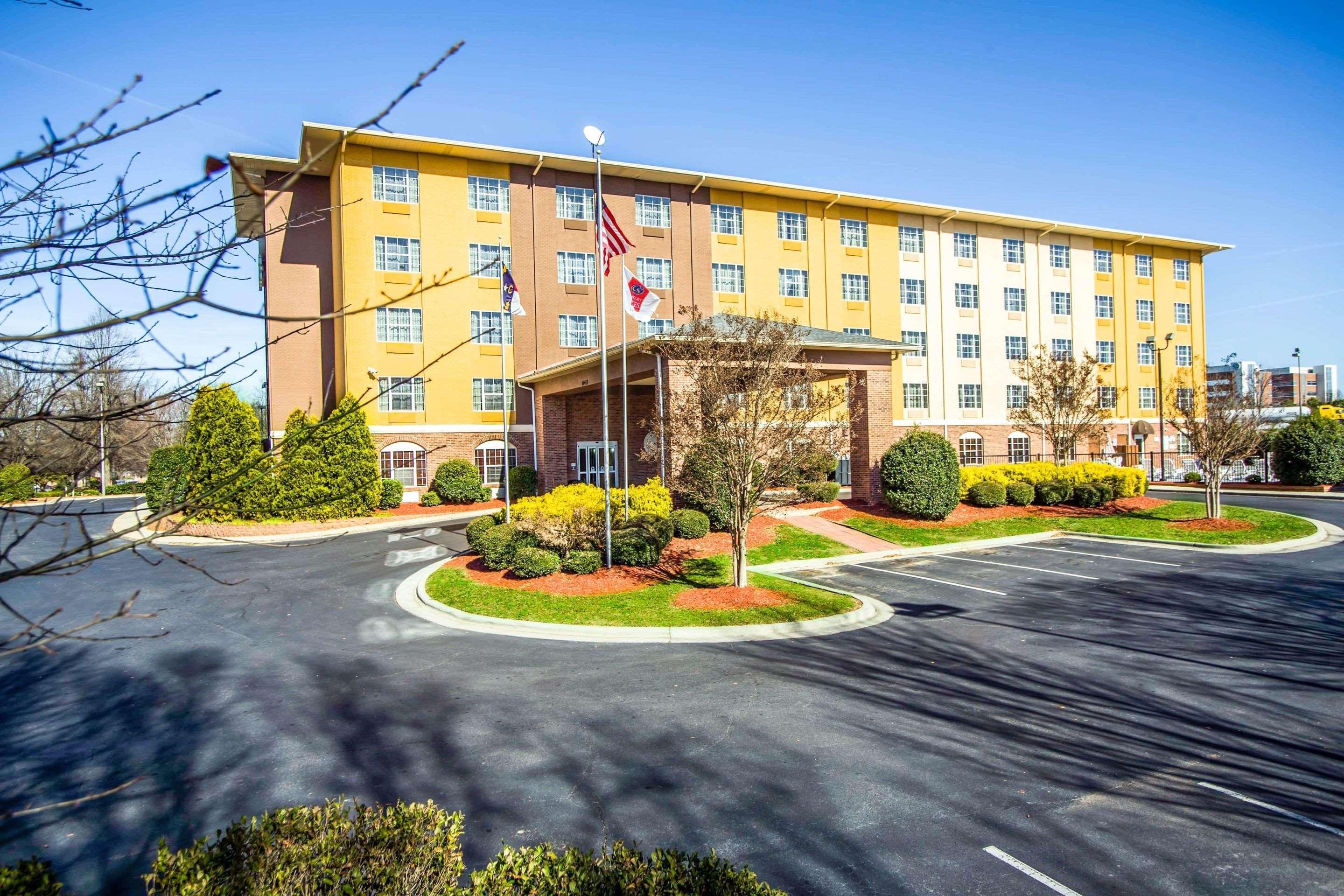 Comfort Suites Pineville - Ballantyne Area Exterior photo