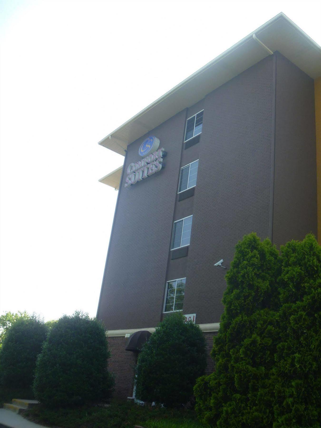 Comfort Suites Pineville - Ballantyne Area Exterior photo